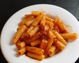 Foto del passaggio 2 della ricetta Rigatoni glutenfree con sugo alla pizzaiola