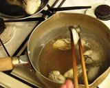 A picture of step 5 of Oyster Rice in a Clay Pot.