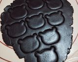 Foto langkah ke 4 dari resep Kue kering panda 2 rasa.