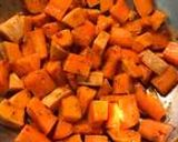 Mézzel és harissával sült zöldség recept fázis 2 fotója