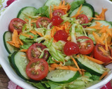 Foto del paso 1 de la receta: 🍒🥬🥕🍅Ensalada Festiva - by Lou
