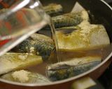 A picture of step 3 of Blue Mackerel Simmered in Miso.