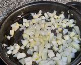 Foto del paso 1 de la receta: Cocinando con zapallitos, cebolla y huevo