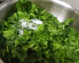 A picture of step 4 of Kerala style palak thoran.