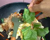 Foto langkah ke 5 dari resep Bihun Goreng.
