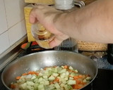 Foto del paso 6 de la receta: Choco en salsa con garbanzos