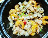 Hình bước làm 2 của món Thịt ba chỉ kho tôm