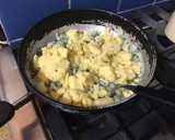 Foto del paso 2 de la receta: Pastel de zapallo y papa c relleno de choclo y salsa blanca