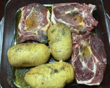 Foto del paso 1 de la receta: Asado de chuletas de cerdo con patatas hasselback