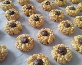 Foto langkah ke 4 dari resep Choco Peanut Thumbprint.