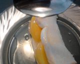 A picture of step 4 of Peach Sammich (sandwich) kid friendly.