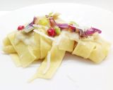 Foto del passaggio 5 della ricetta Pappardelle con crema di asparagi e cipollotti