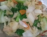 Foto langkah ke 3 dari resep Tumis Pakcoy Sawi Putih dengan Bakso.