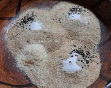 Une image de l'étape 1 de Galette de blé complet nigelle et noix de coco 🌾.