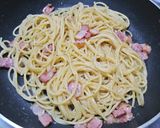 A picture of step 6 of Tasty Cheese and Soy Sauce Pasta.
