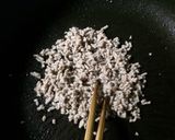 A picture of step 4 of Gisei Dofu (Tofu Egg Omelet).