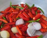 Gambar langkah 1 resipi Sambal Belacan Buah Kuini.
