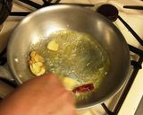 A picture of step 6 of Avocado and Tuna Aglio Olio e Peperoncino.