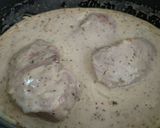 A picture of step 3 of Alfredo porkchops.
