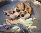 【當令食鮮】蒜燒烏魚煲的食譜步驟3照片