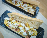 Foto del paso 4 de la receta: Bocadillo de revuelto de jamón con queso de cabra y chimichurri