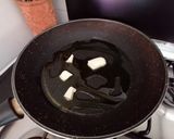 Foto del passaggio 4 della ricetta Scaloppine di vitello ai funghi di bosco 🍄🌳🍁🍂
