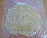 A picture of step 6 of Crispy Black Tea Cookies.