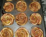 A picture of step 14 of Holmestead Cookin': Apple Roses.