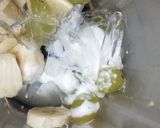 A picture of step 1 of Coffee Fruits Smoothie.