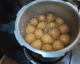 A picture of step 3 of Salepur rasgulla.