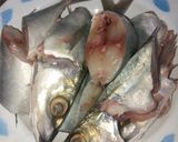 Foto langkah ke 1 dari resep Pindang Koyong Ikan Layang-layang.