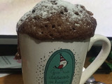 Torta de chocolate en taza