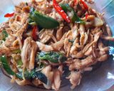 Foto langkah ke 2 dari resep Tumis ayam suwir.