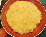 Foto del paso 8 de la receta: Tortilla benedictina o de langostinos