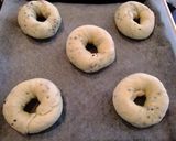 A picture of step 6 of Black Sesame Seed Bagels.