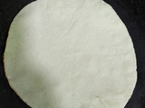 चीझ फ्लफ्फी एग इन खुबुस (cheese fluffy egg and khubus recipe in marathi)