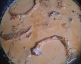 Foto del paso 4 de la receta Cinta de lomo adobado al ajillo con salsa de vino y nata