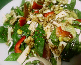 Foto del paso 3 de la receta: Ensalada multicolor de pollo