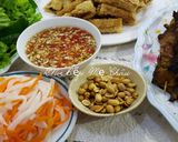 Hình bước làm 3 của món Bún thịt xiên nướng, chả giò