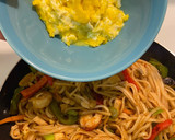 Foto del paso 6 de la receta: Noodles con costilla de cerdo y gambas!🥡🥢