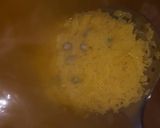 A picture of step 3 of Fried rice with fried chicken.
