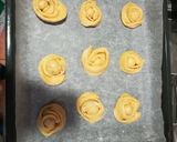 A picture of step 5 of Ensaimadas without Lard.