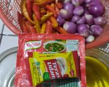 Foto langkah ke 1 dari resep Sambal Bawang ala Bu Rudy.