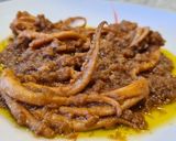 Foto del paso 5 de la receta: Rejos de calamar en salsa de cebolla