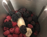 Foto del paso 3 de la receta: Helado de frutos rojos, plátano y kéfir sin azúcar (en Mambo)