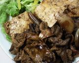 A picture of step 5 of Firm Tofu & Pork Stir-Fried with Ginger.