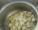 A picture of step 3 of Dudhi ki sabzi.