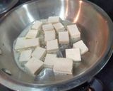 A picture of step 1 of Healthy tofu and Broccoli stir fry.