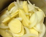 A picture of step 3 of Potato and Soy Milk Potage.