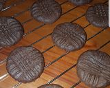 Foto langkah ke 6 dari resep Chocolate Peanut Butter Cookies.